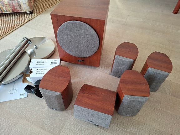 Product image 1 of 4