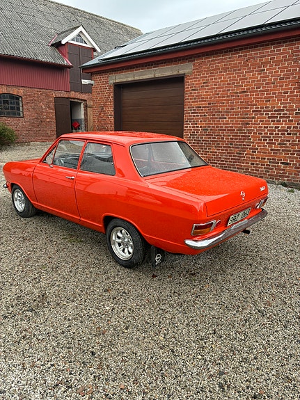 Opel Kadett 3 of 7