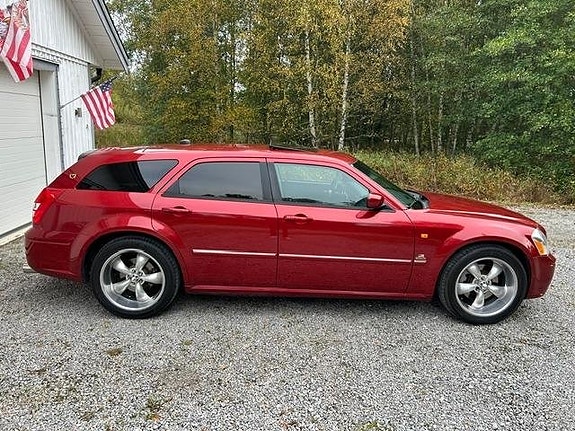 Dodge Magnum 7 of 30