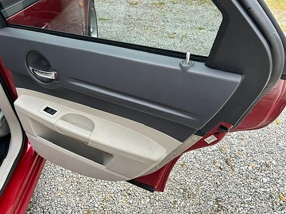 Dodge Magnum 13 of 30