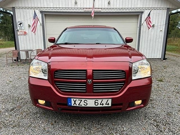 Dodge Magnum 12 of 30