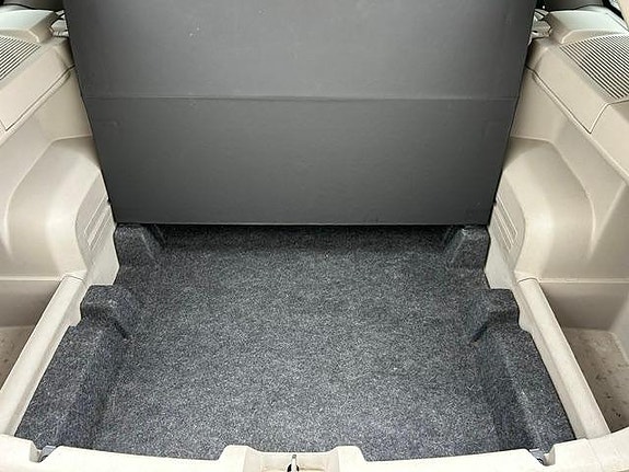 Dodge Magnum 30 of 30