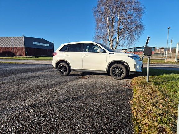 Suzuki Vitara 3 of 5