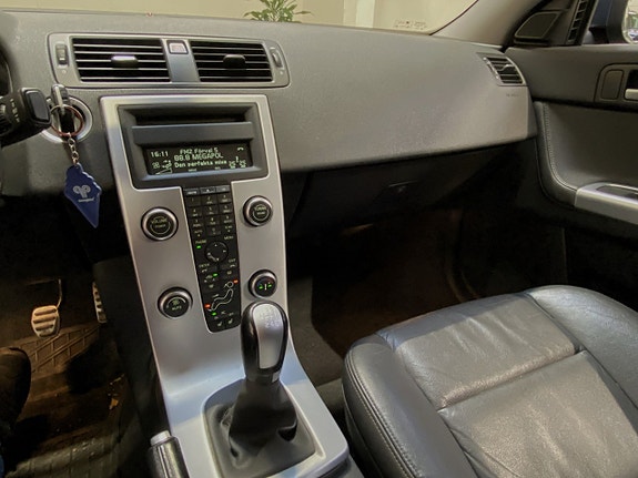 Volvo S40 11 of 13