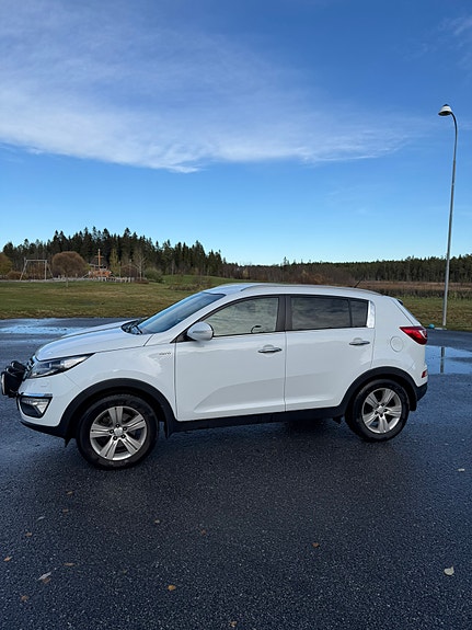Kia Sportage 2 of 12