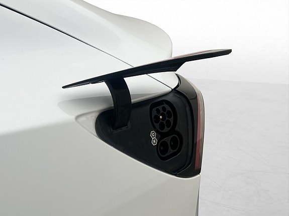 Tesla Model 3 16 of 30