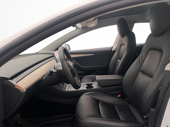 Tesla Model 3 18 of 30