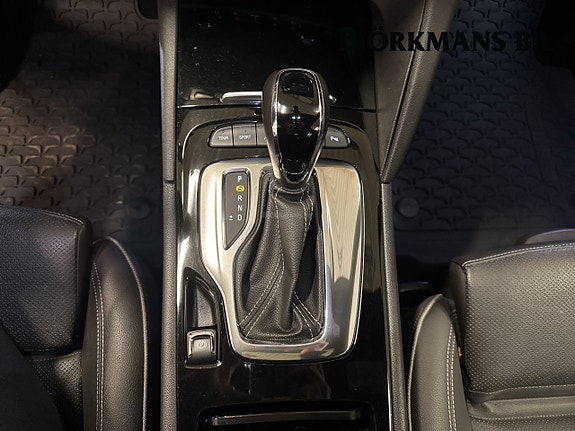 Opel Insignia 12 of 15