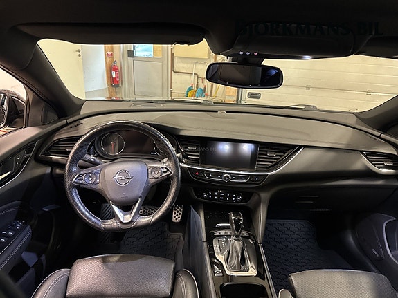 Opel Insignia 7 of 15