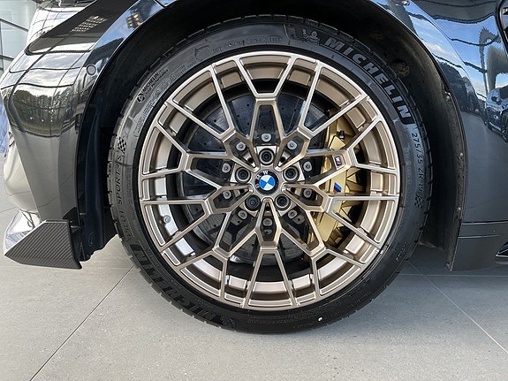 BMW M3 4 of 16