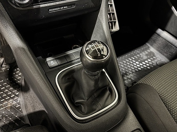 Volkswagen Golf I 19 of 26