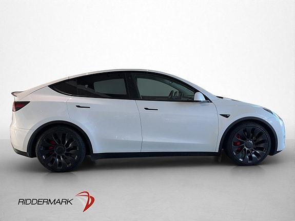 Tesla Model Y 8 of 23
