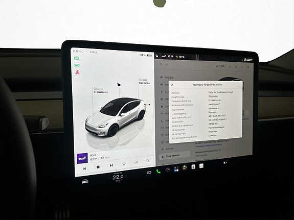 Tesla Model Y 9 of 23