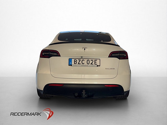 Tesla Model Y 6 of 23
