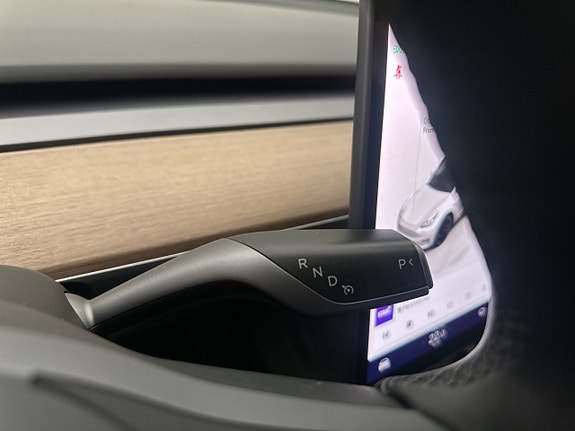Tesla Model Y 19 of 23