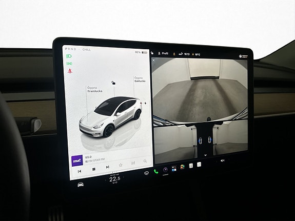 Tesla Model Y 12 of 23