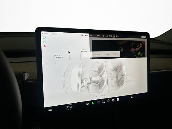 Tesla Model Y 14 of 23