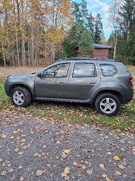 Dacia Duster 2 of 5