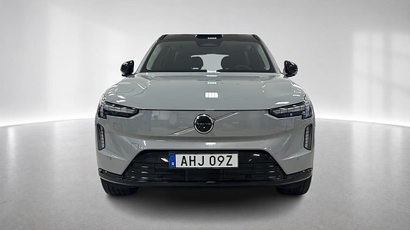 Volvo EX90 9 of 15