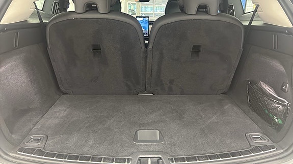 Volvo EX90 14 of 15