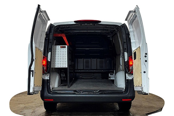 Mercedes-Benz eVito 112 8 of 28