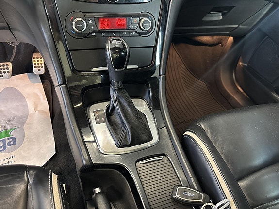 Ford Mondeo 16 of 22