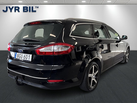 Ford Mondeo 3 of 22