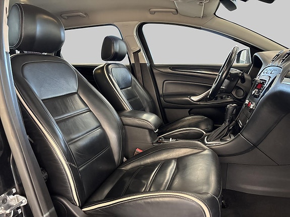 Ford Mondeo 11 of 22