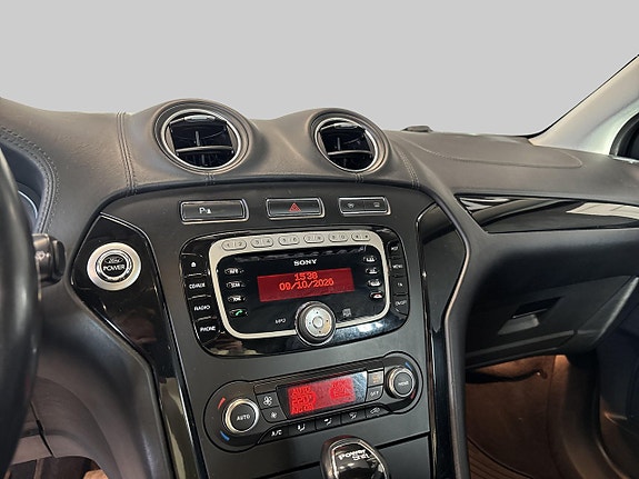 Ford Mondeo 18 of 22