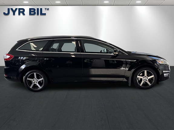 Ford Mondeo 2 of 22