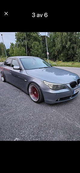 BMW 530d 3 of 4