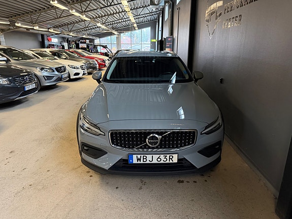 Volvo V60 Cross Country 4 of 19