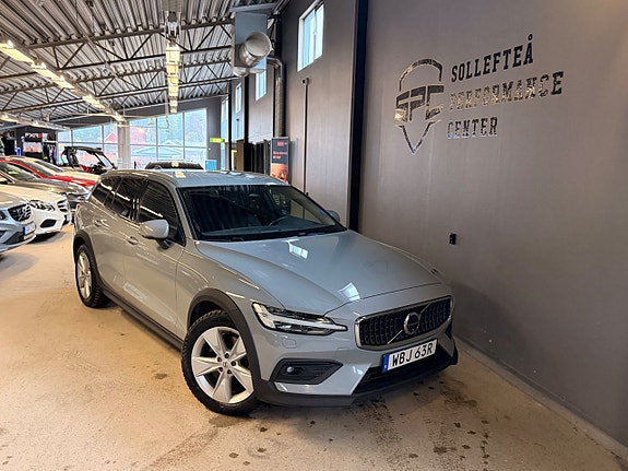 Volvo V60 Cross Country 6 of 19