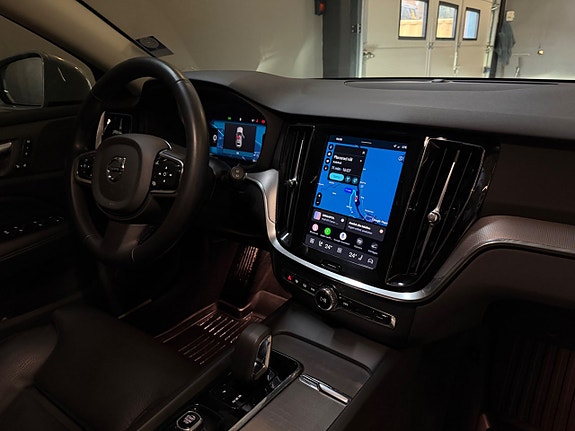 Volvo V60 Cross Country 12 of 19