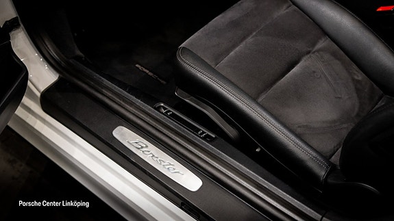 Porsche Boxster 18 of 21