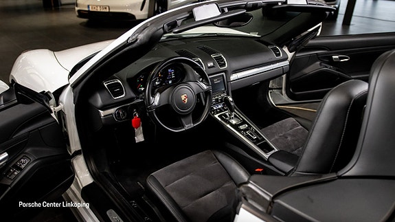 Porsche Boxster 10 of 21