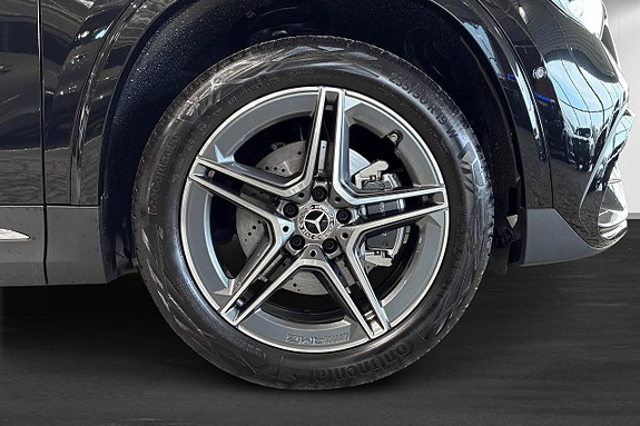 Mercedes-Benz GLA 250 e 5 of 14
