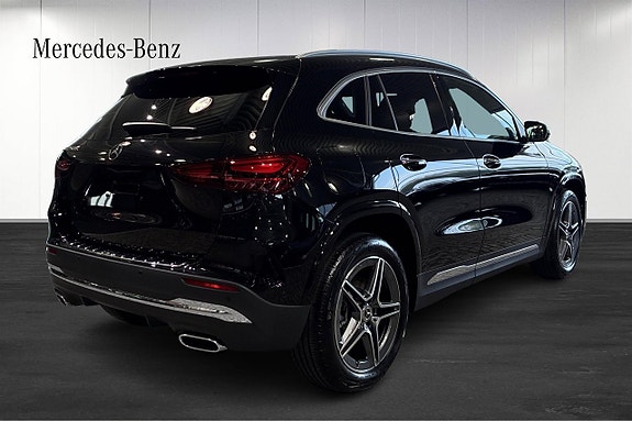 Mercedes-Benz GLA 250 e 4 of 14