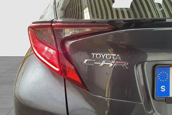 Toyota C-HR 11 of 25