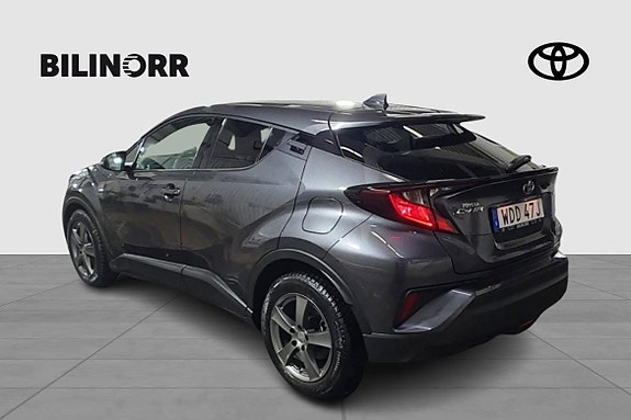 Toyota C-HR 3 of 25