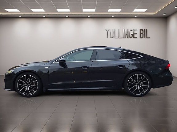 Audi A7 2 of 30