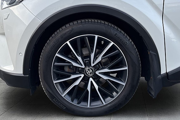 Toyota C-HR 17 of 20