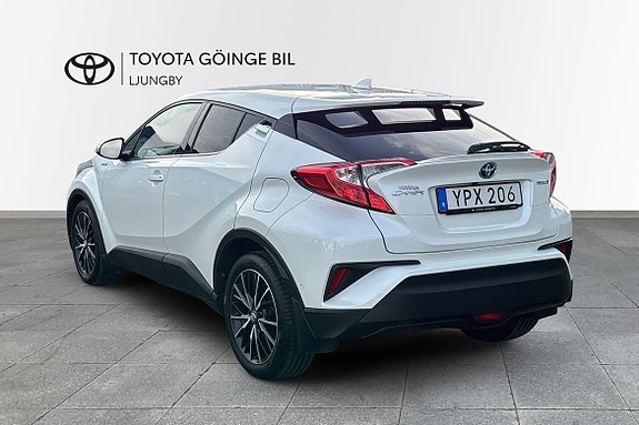 Toyota C-HR 3 of 20
