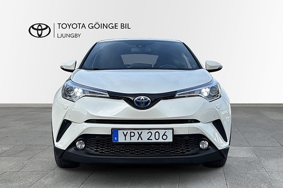 Toyota C-HR 6 of 20