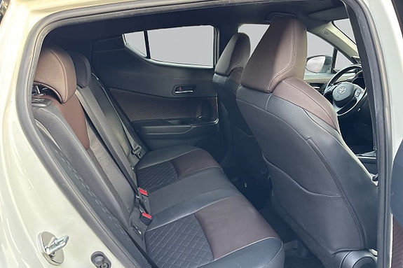 Toyota C-HR 8 of 20