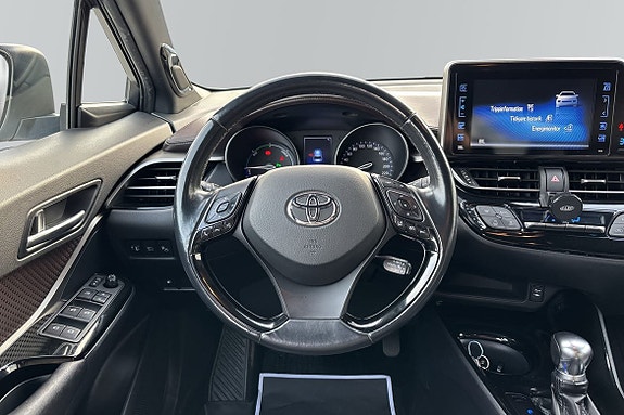 Toyota C-HR 10 of 20