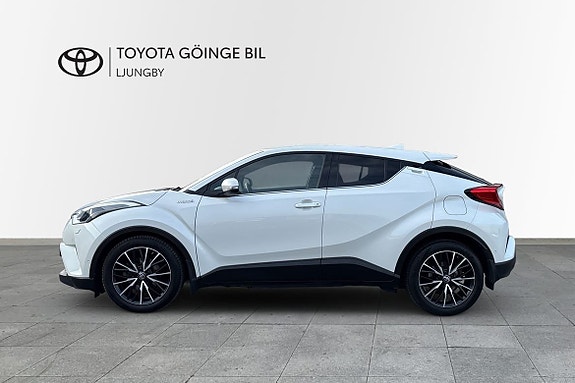 Toyota C-HR 4 of 20