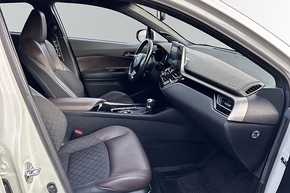 Toyota C-HR 7 of 20
