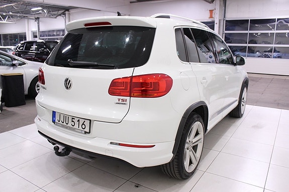 Volkswagen Tiguan 6 of 30