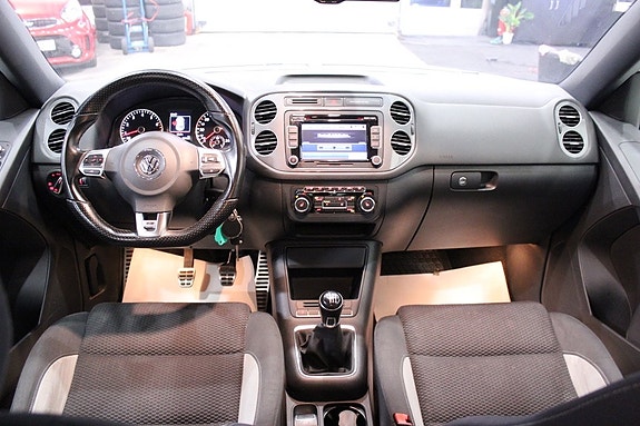 Volkswagen Tiguan 18 of 30